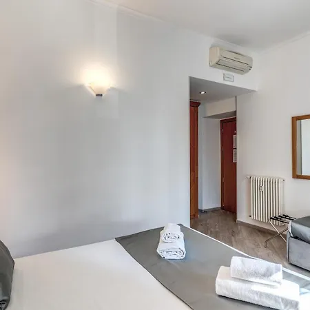 Casa de hóspedes Dei Papi 2*