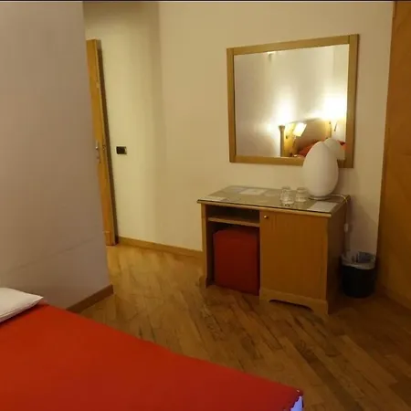 ゲストハウス Dei Papi ローマ