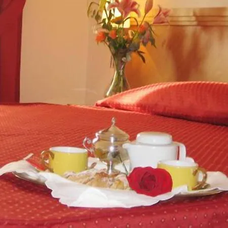 Dei Papi ゲストハウス 4*